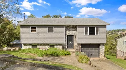 38 Southmoor Hts, Parkersburg, WV 26101