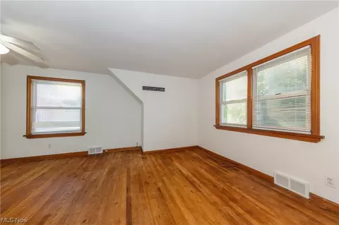 5164 Case Ave, Lyndhurst, OH 44124 photo 18
