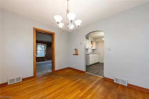 5164 Case Ave, Lyndhurst, OH 44124 photo 12
