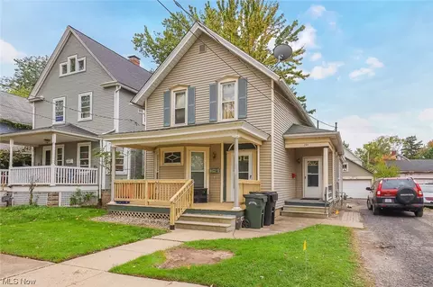 244 7th St, Elyria, OH 44035