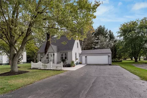 43 Mcarthur Dr, Boardman, OH 44512