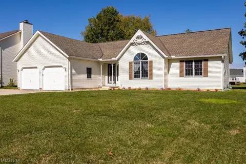 329 Forest St, Lagrange, OH 44050 photo 2