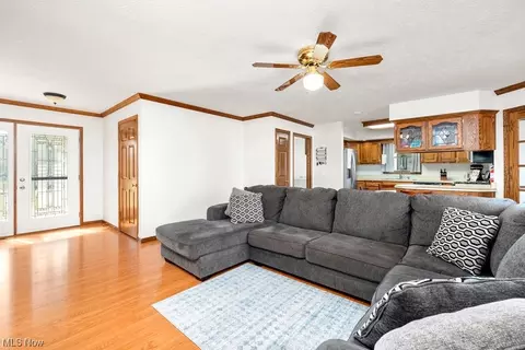 329 Forest St, Lagrange, OH 44050 photo 5