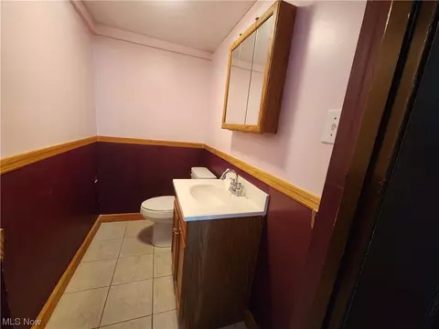 151 Perry St, Struthers, OH 44471 photo 14