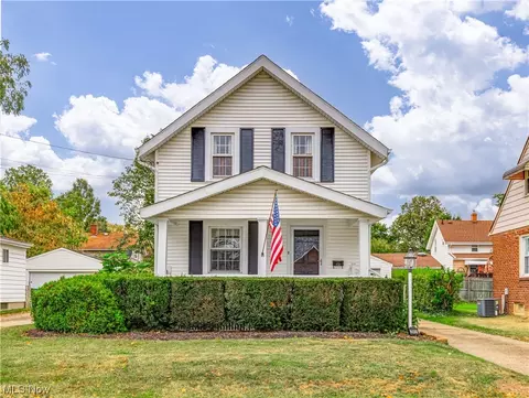 2512 9th St, Cuyahoga Falls, OH 44221