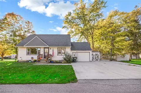 303 Maple St, Ravenna, OH 44266