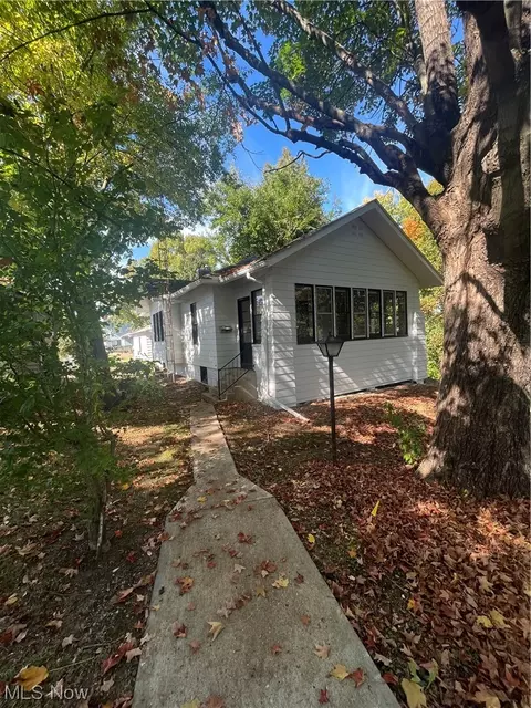 405 N 16th St, Cambridge, OH 43725