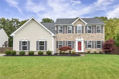 2463 Fairfield Dr, Avon, OH 44011
