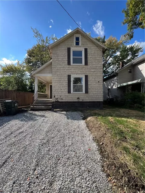 338 N Lincoln Ave, Alliance, OH 44601