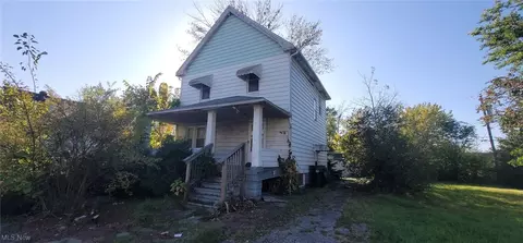 3560 E 143rd St, Cleveland, OH 44120
