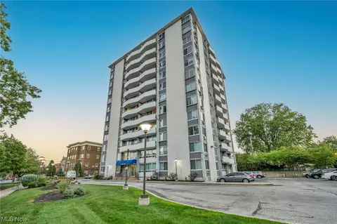 11811 Lake Ave #708, Lakewood, OH 44107