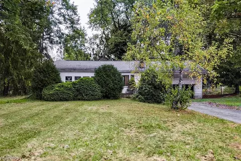 2677 Deibel Rd, Clinton, OH 44216