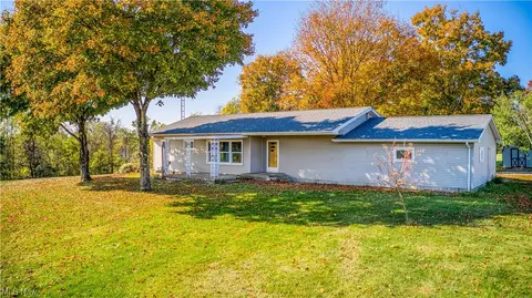 61651 Shaw Rd, Cambridge, OH 43725