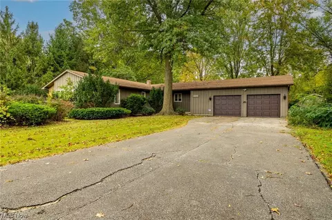 32051 Avon Rd, Avon, OH 44011
