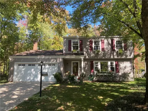 3755 Laurel Glenn Dr, Broadview Heights, OH 44147