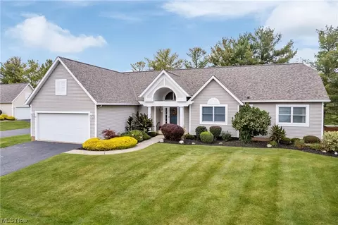 201 Blackstone Cir, Wadsworth, OH 44281