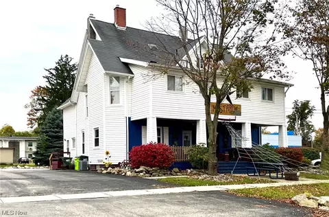 44 W Liberty St, Newton Falls, OH 44444