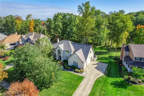 6744 Mallard Dr, Brecksville, OH 44141