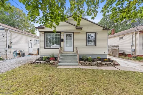 17101 Martha Rd, Cleveland, OH 44135
