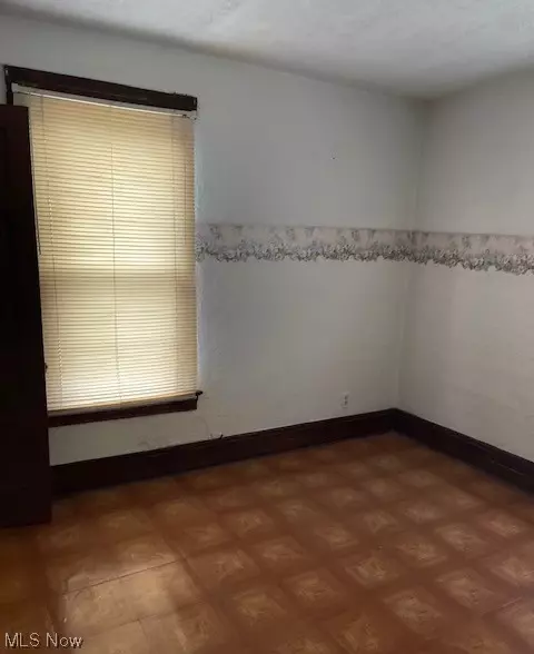 2245 E 30th St, Lorain, OH 44055 photo 9