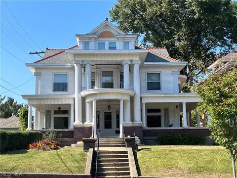 319 N 7th St, Cambridge, OH 43725
