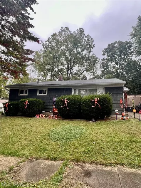 937 Iona Ave, Akron, OH 44314