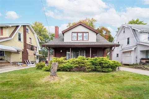 62 Beechwood Dr, Youngstown, OH 44512