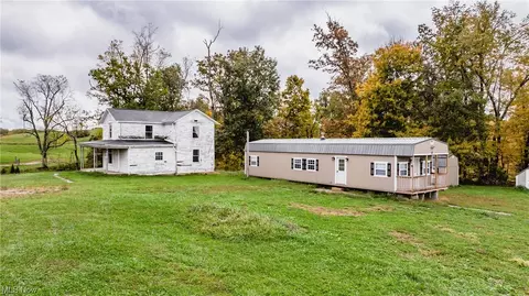 25475 Brimstone Rd, Coolville, OH 45723