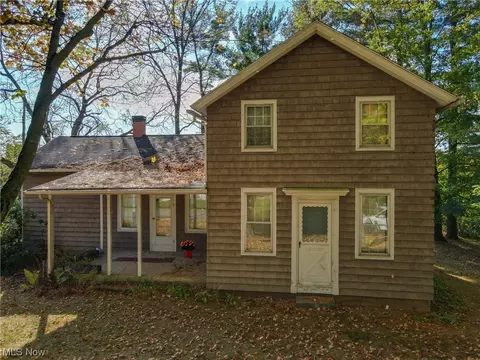 4240 Paxton Rd, Akron, OH 44321