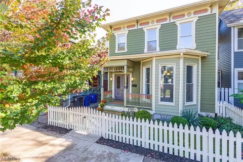 4101 Whitman Ave, Cleveland, OH 44113