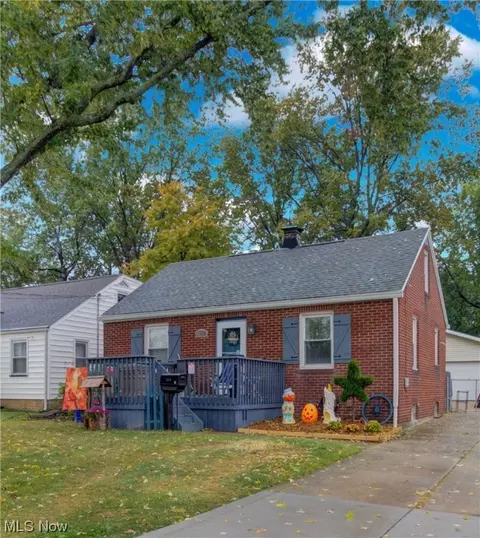 1212 39th St NW, Canton, OH 44709