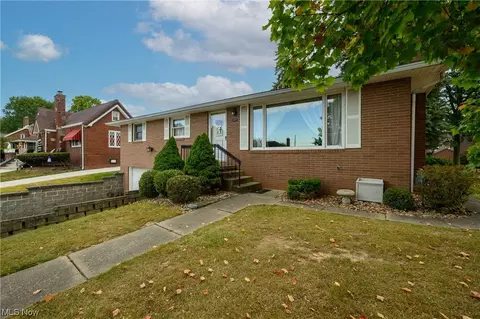 409 31st St NW, Canton, OH 44709