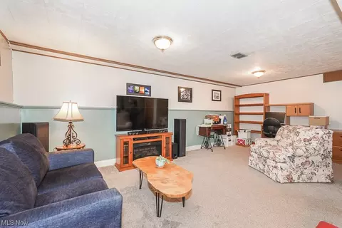 29824 Robert St, Wickliffe, OH 44092 photo 23