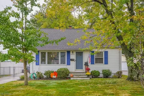 29824 Robert St, Wickliffe, OH 44092
