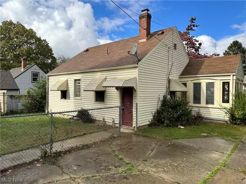 176 E Wilbeth Rd, Akron, OH 44301 photo 4