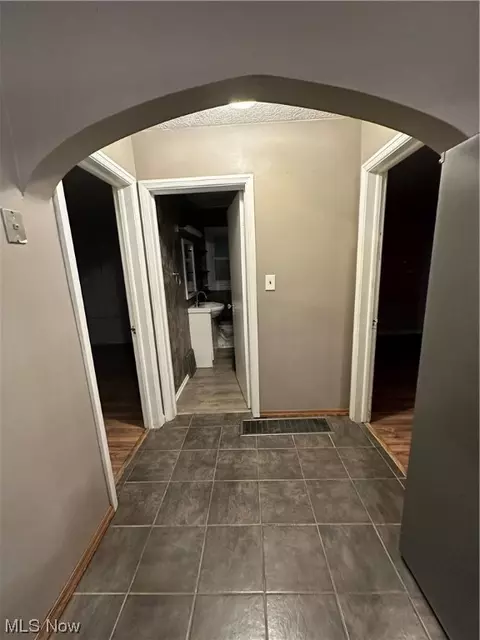 Entry Way - 339 Baldwin Rd, Akron, OH 44312 photo 1 of 2