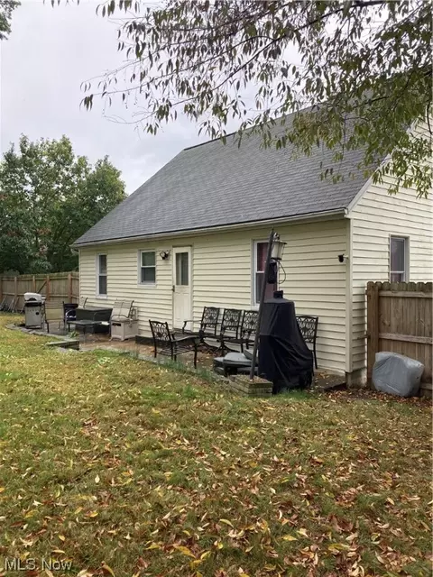 Exterior - 339 Baldwin Rd, Akron, OH 44312 photo 6 of 8