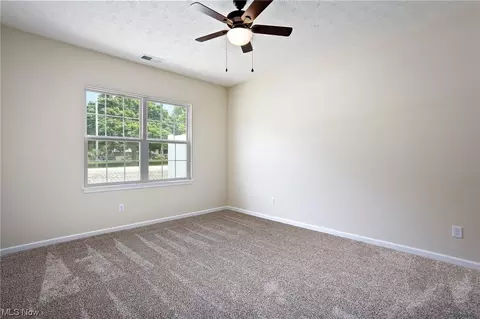 246 Silver Spring Cir, Elyria, OH 44035 photo 19