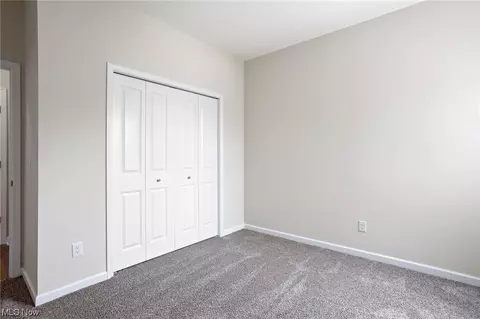 246 Silver Spring Cir, Elyria, OH 44035 photo 29