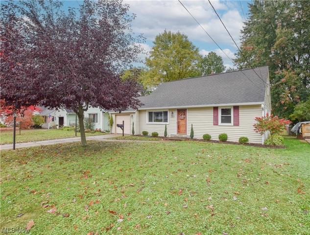 123 Woodside Ave SE, North Canton, OH 44720