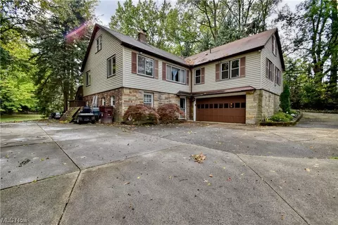 28778 Eddy Rd, Willoughby Hills, OH 44092