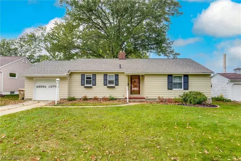 2460 19th St, Cuyahoga Falls, OH 44223