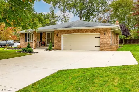 3533 Titan Dr, North Royalton, OH 44133