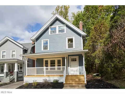 981 Bailey Ave, Akron, OH 44302