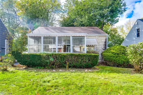 1158 Hartford Ave, Akron, OH 44320
