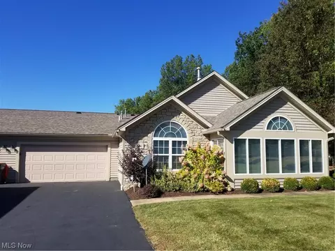 504 Timberline Dr, Columbiana, OH 44408