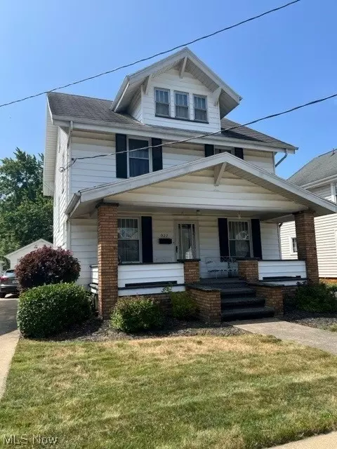 922 E Broad St, Louisville, OH 44641