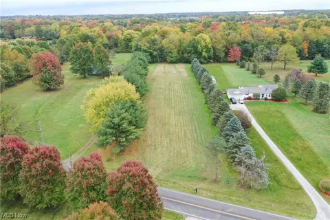 936 Martin Rd, Suffield, OH 44260