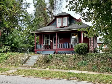 1329 16th St, Parkersburg, WV 26101