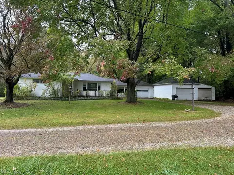 166 Fairlane Dr, Ravenna, OH 44266
